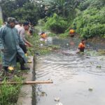 Kapolsek Cikarang Utara Dampingi Forkopimda, 700 Personel Bersihkan Sampah di Kali Ulu