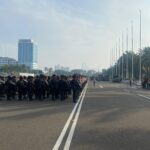 Brimob Batalyon D Pelopor Laksanakan Pengamanan Aksi Penyampaian Aspirasi di Gedung DPR/MPR RI