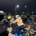 Patroli Brimob Batalyon D Pelopor Ciptakan Situasi Kondusif di Wilayah Kabupaten Bekasi