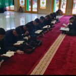 Pererat Ketakwaan, Personel Brimob dan Bhayangkari Batalyon D Pelopor Gelar Tadarus Al-Qur’an Bersama