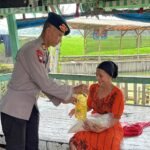 Batalyon D Pelopor Gelar Bakti Sosial, Salurkan Paket Sembako kepada Warga Tegalmulya
