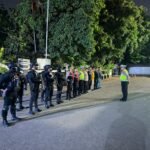 Patroli Brimob Amankan Pelaku Pencurian di Halte Busway Harapan Indah